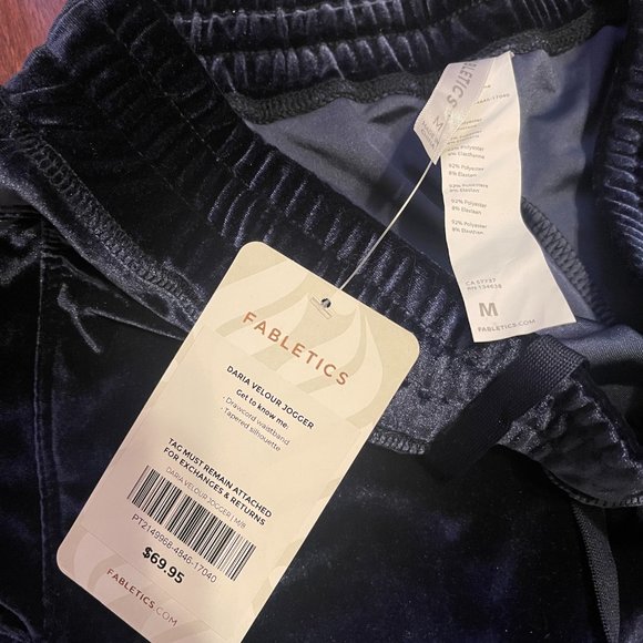 NWT Fabletics Navy Blue Velour Set - Size M - Picture 12 of 12